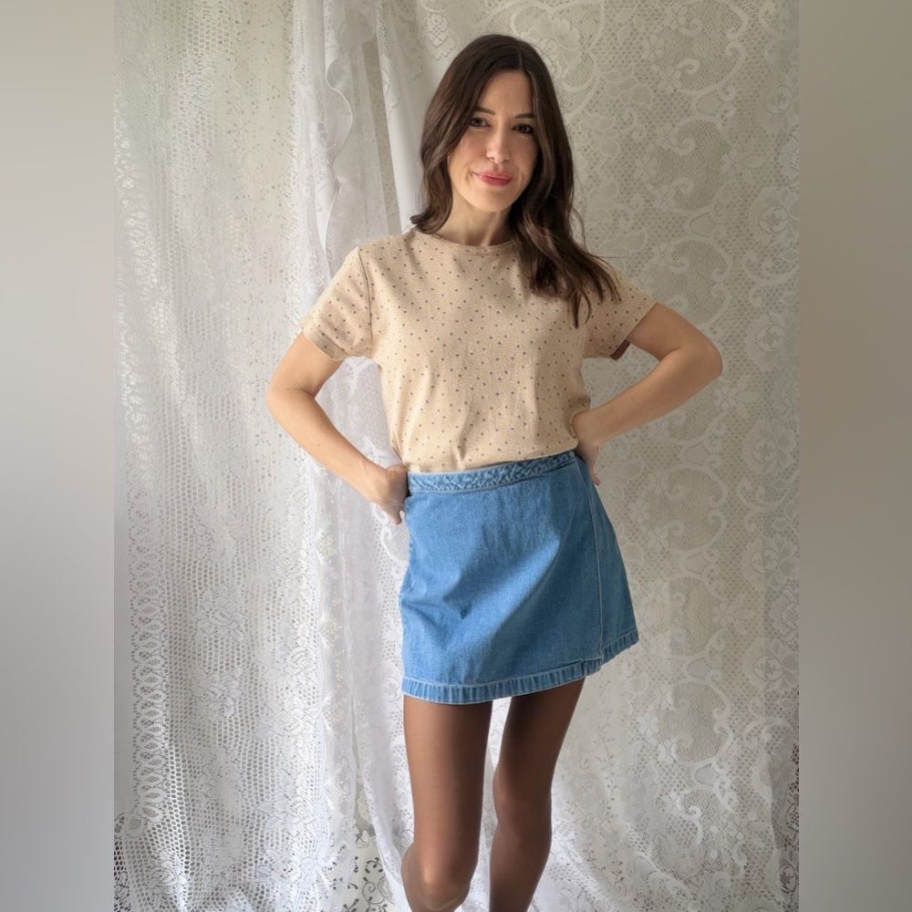 Vintage 90s Cream Blue Floral Baby Tee Soft Fitted Cotton Top